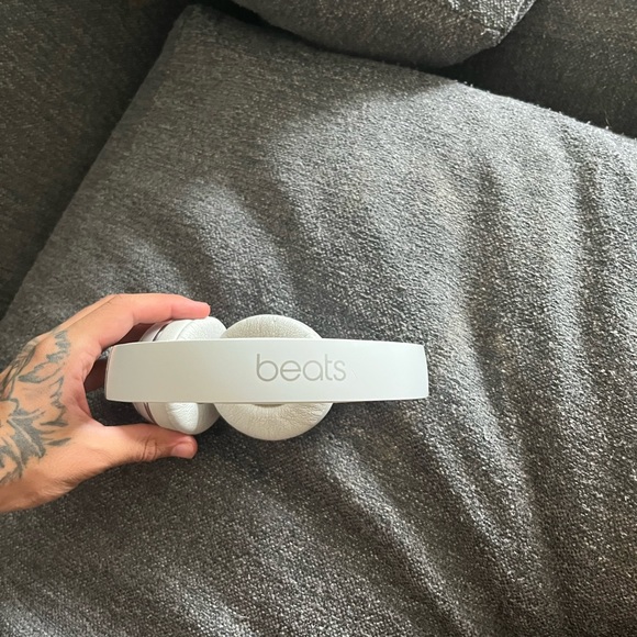 beats solo 3 - Picture 2 of 5